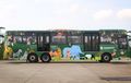 Lucunya, Bus Transjakarta Jurusan Ancol Ragunan Dikasih Motif Aneka Satwa