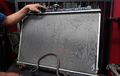 Baru Tahu, Gini Cara Membersihkan Kisi-kisi Radiator yang Kotor