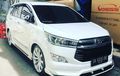 Innova Putih Lahir Kembali, Lihat Body Kitnya, Jalan Mesti Hati-Hati