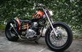 Terlihat Hidup, Lidah Api Menjilati Bodi Chopper Yang Aslinya Naked Bike Ini