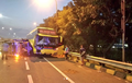 Menghilang, Sopir Bus P.O Setia Negara Kabur Usai Tabrak Truk Sampai Terbalik di Tol Pasar Rebo