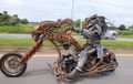 Video Predator Yang Jadi Anak Motor dan Berkendara di Jalanan Thailand