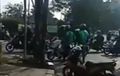 Merasa Benar, Driver Ojek Online Main Pukul Pemotor, Bisa Urusan Sama Pak Polisi Nih
