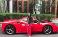 Muantavv! Penyanyi Anggun C. Sasmi Naik Ferrari 488 GTB Hadiri Pembukaan Asian Games di GBK 