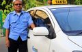 Ketinggalan Di Jok Belakang, Supir Taksi Kembalikan Uang Rp 100 Juta