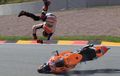 Rentetan Foto Marc Marquez Terjatuh di FP1 MotoGP Sachsenring