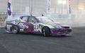 Dido Menang Telak Atas Dean di Partai Final IIMS Drift War 2012