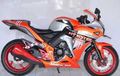 Honda CBR 250R, Main-main dengan Kondom