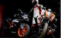 Komparasi KTM Duke 200 VS RC200, Beda Posisi Berkendara dan Harga