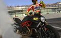 Wuih, Aksi Freestyle Rossi di Atas Ducati Diavel Riuhkan WDW2012