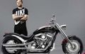 Wayne Rooney Lelang Motor Custom Untuk Amal