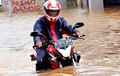 Test Kawasaki Bajaj Pulsar 200NS Masuk Banjir, Bisa Dengan Syarat!