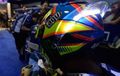 MotoGP : Helm Rossi Bertabur Sinar LED, Gaya Baru Balap Malam!