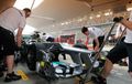 Rangka Mercedes GP Lolos Uji Tabrakan Jelang Tahun 2013