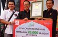 Bagikan 20 Ribu Sajadah, Astra Honda Motor Diganjar Rekor MURI