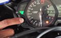 Cara Setel Jam Yamaha R25, Beres Dalam Semenit