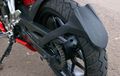 Pasang Mud Guard Kawasaki Bajaj Pulsar 200NS, Cegah Belepotan!