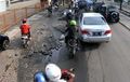 Trotoar di Mata Pengendara, Terjepit Dan Berebut Lahan Dengan Pejalan Kaki