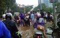 Kenali Tiga Penyebab Motor Mogok Saat Banjir