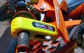 Kunci Anti Maling Grip Lock, Mengunci Handle Rem Depan