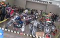 Burn Out Solo 2015 Dijejalin Mobil dan Motor Custom