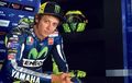 Valentino Rossi Terima Penghargaan ‘Langka’ Dari Klub Pembalap Mobil Inggris
