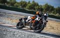 KTM Duke 690 R, Paket Siap Turun Balap