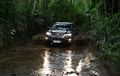 Mantapnya All New Fortuner di Trek Light Off-road
