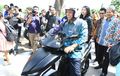 Menristek Dikti Langsung Test Ride Motor Listrik Nasional GESITS