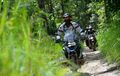 Mudah Buat Moge Adventure BMW Lewati Trek Enduro Off Road Level Tiga