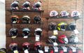 Pasar Helm Premium Bertahan Karena Kolektor dan Pecinta