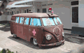  Retroisnme  VW Bus ‘Barndoor’ 1953,  Rats Ambulance