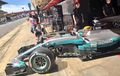Mercedes Bawa Hamilton Pimpin Latihan Pertama GP Spanyol
