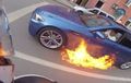 Video Biker Selamatkan BMW M5 Terbakar Saat Balapan Liar