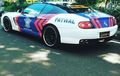 Nyentrik, Ada Ferrari Pakai 'Baju' Patroli Polisi