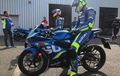 Pembalap MotoGP Alex Rins dan Andrea Iannone Jajal Motor Buatan Indonesia, Suzuki GSX-R125. Berapa Harganya?