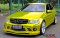 "Korban" Hobi Ngoprek Rio Tanumiharja Mercedes C200 dengan Warna Doff Unik