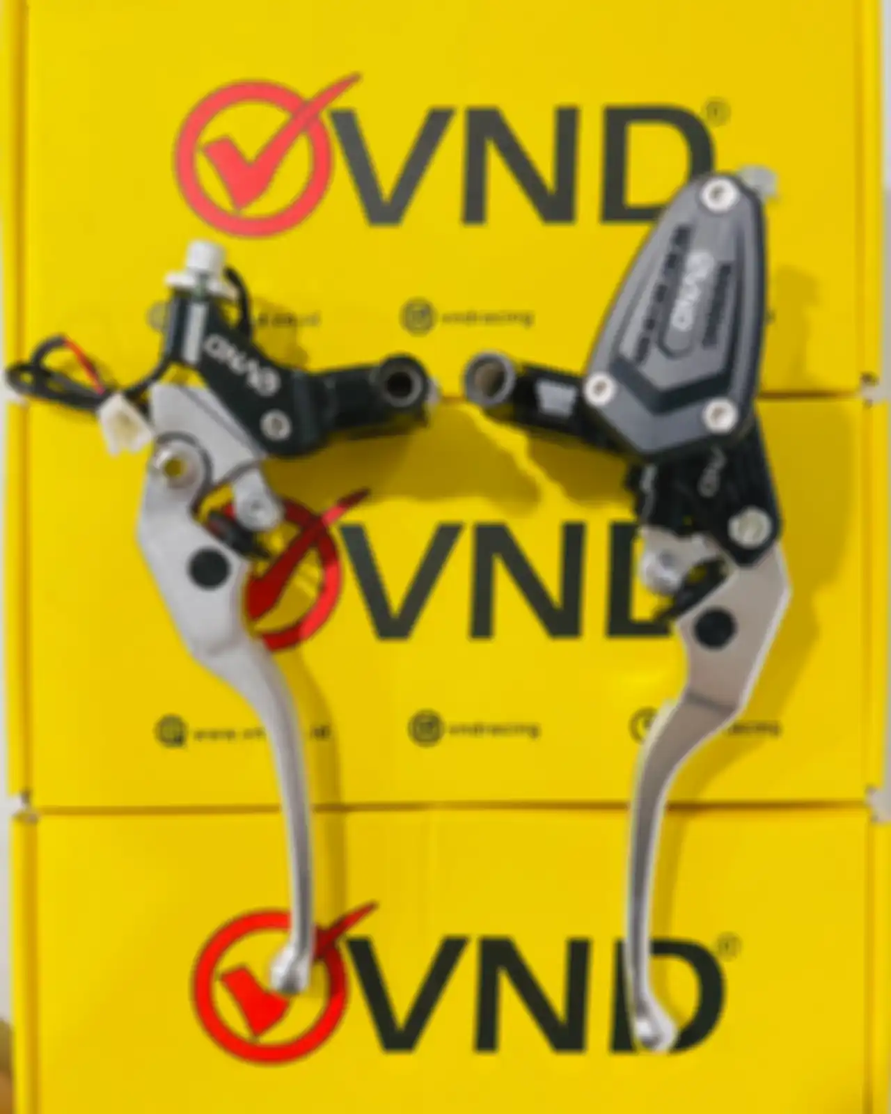 Master rem VND AK55 NX4 Pro punya piston 14 mm dan dilengkapi setelan jarak handle