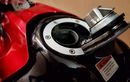 Cara Mengeluarkan Air dari Tangki Motor dengan Aman, Simak Triknya