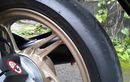 Cocok Buat Musim Hujan, Ini Manfaat Ban Soft Compound Buat Motor Harian