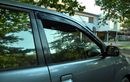 Ini Penyebab dan Solusi Power Window Mobil Bisa Seret Saat Dibuka