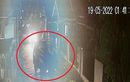 Rekaman CCTV Bikin Pemilik Sedih, Mitsubishi L300 Digondol Maling Jalan Mundur