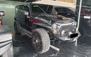 Jeep Wrangler JK Sport 3.800 cc Tahun 2011, Modifikasi Pakai Gril Angry Bird, Dilepas Segini