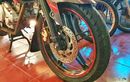Enggak Perlu Ke Bengkel, Ini Cara Mudah Periksa Bearing Roda Depan Motor