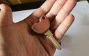 Biar Enggak Ketinggalan Zaman, Ini Beda Kunci Motor Immobilizer Dan Kunci Biasa