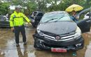 Pecah Ban, Toyota Avanza Protokoler Wakil Gubernur Jateng Terguling dan Ringsek