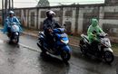 Waspada, 3 Hal Ini Harus Dihindari Pengendara Motor Saat Hujan