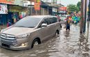 Segini Batas Paling Aman Terabas Banjir Naik Mobil, Yang Nekat Wajib Tahu