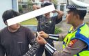 Tilang Manual Buahkan Hasil, Polisi Nemu Benda Tak Lazim Dari Remaja Naik Honda Scoopy Bonceng Tiga