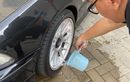 Cairan Ajaib Ini Ampuh Bersihkan Pelek Mobil Bekas Dalam Sekejap